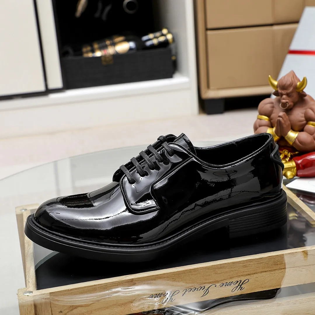 Men's shoes 💰620 💰💰🎩🎩【Prada】Counter 1:1⬆️original reproduction, absolute quality🆗original outsole, high-quality imported rubber, wear-resistant and non-slip, never degummed, upper material: imported first-layer cowhide➕anti-slip foam outsole, official website material, inner material: water-dyed leather lining, 3 colors available! Code number 38-44 (45. Can be customized)